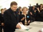 Губернатор проголосовал